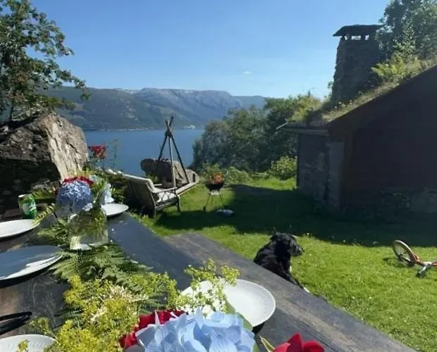 Feriehus Charming With Amazing View